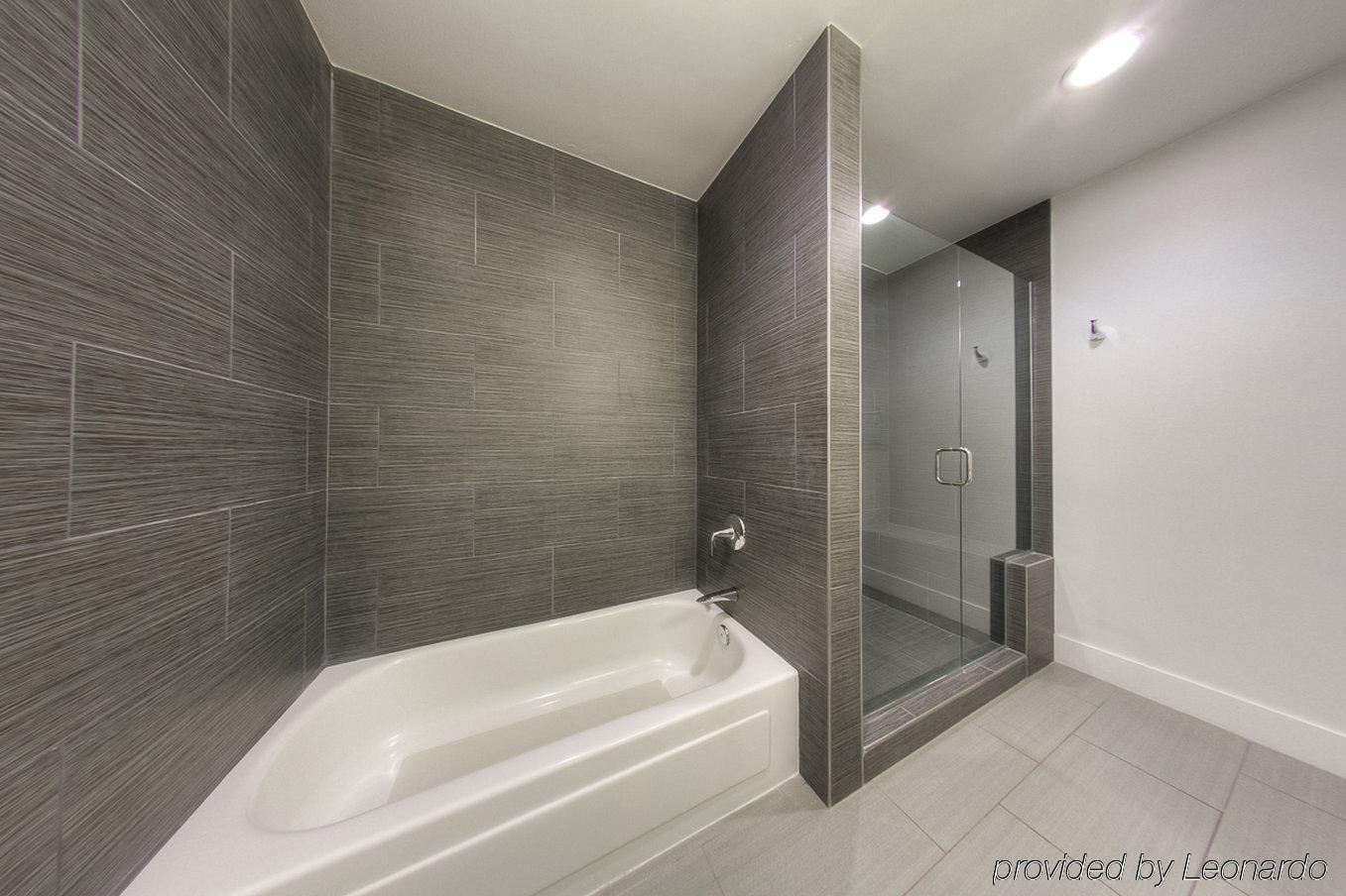 Oceanside Marina Suites - A Waterfront Hotel Esterno foto